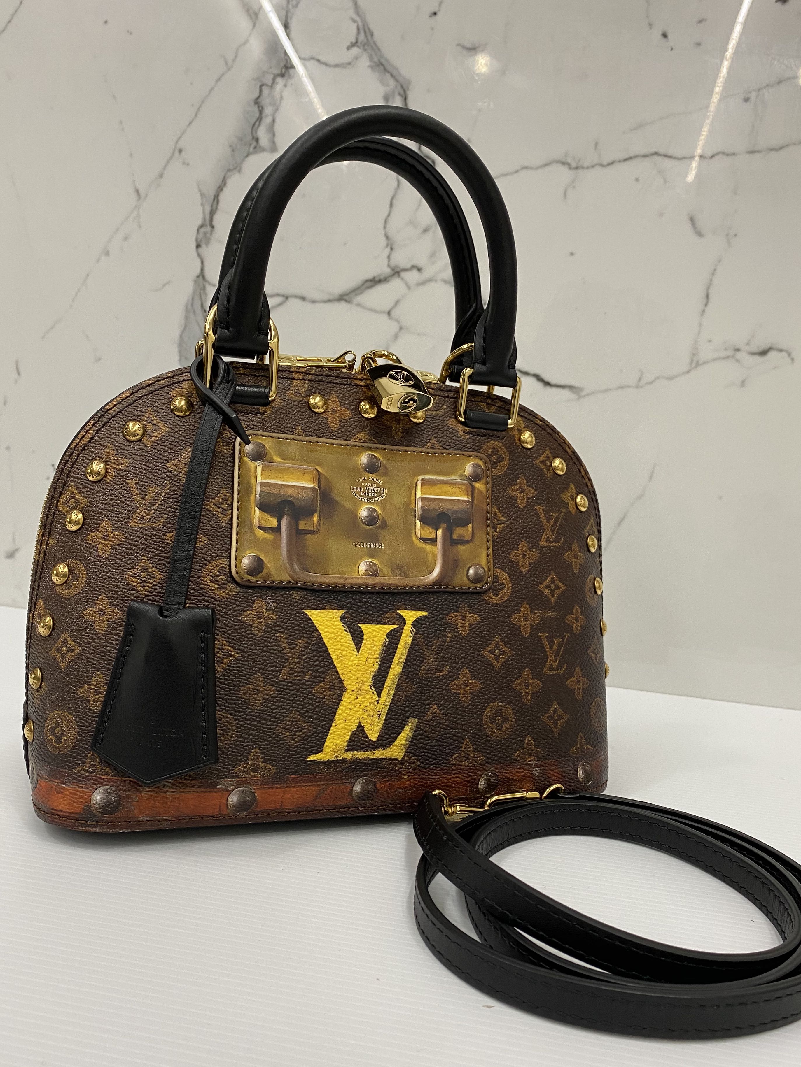 m52552 Louis Vuitton 2019 Alma Bb Time Trunk Handbag