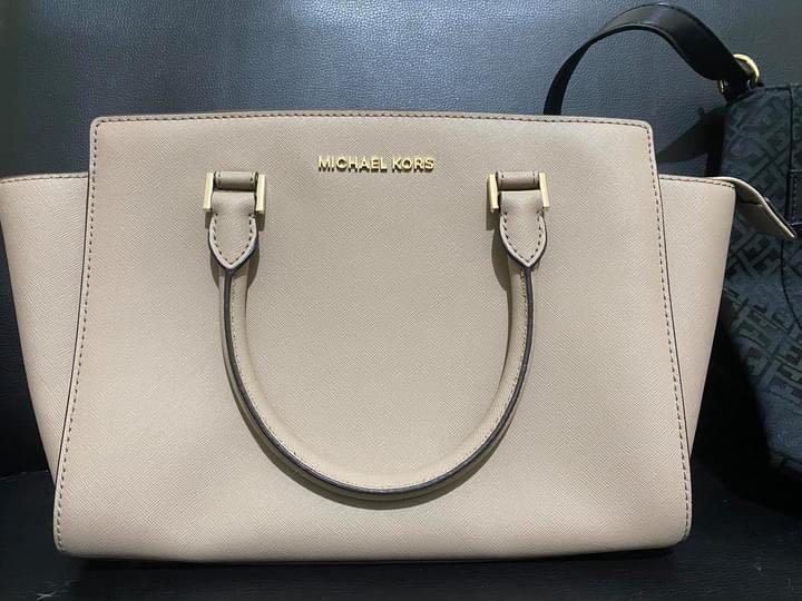 Michael Kors Medium Selma in Truffle