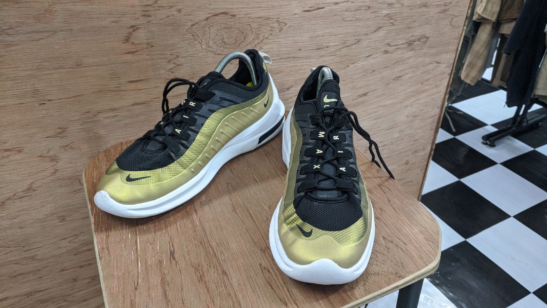 Nike sales axis gold