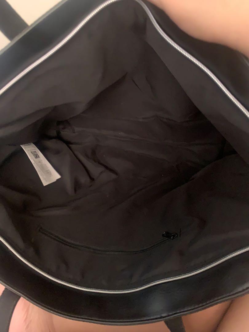 Puma Prime Classic Large Shopper Tote Bag (Category: Cross-body Bags) located in Noveleta. Submitted by xtindc (Listing ID 1063005767, Image 3). Description: Original BNWT Puma Prime Classic Large Shopper Tote Bag Color Black Bought last May 2020 Brand new - Never used RFS : Decluttering PIOG .