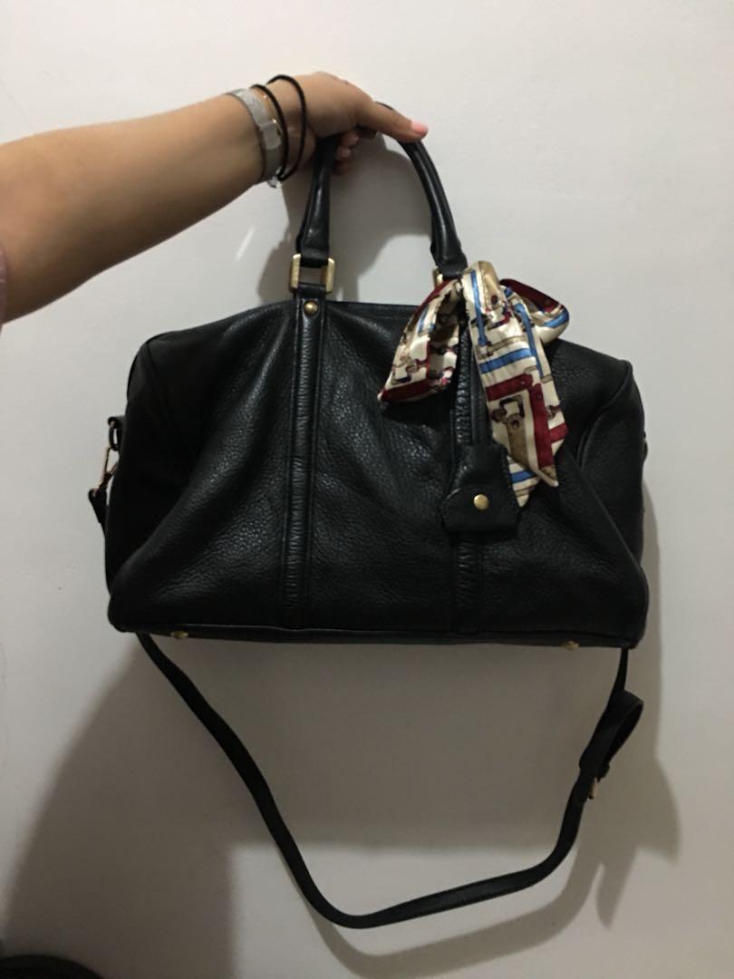 Sisley sling bag genuine leather Fixed price, Women's Fashion, Bags