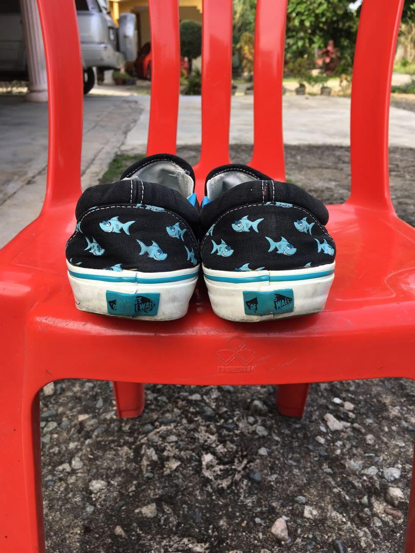 Shark slip on vans top