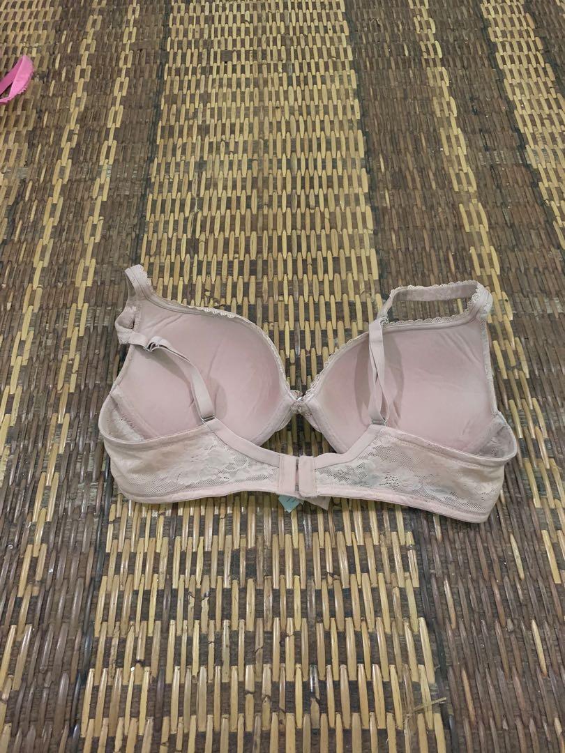 Victoria's Secret bra 36C/38B, Women's Fashion, Tops, Sleeveless