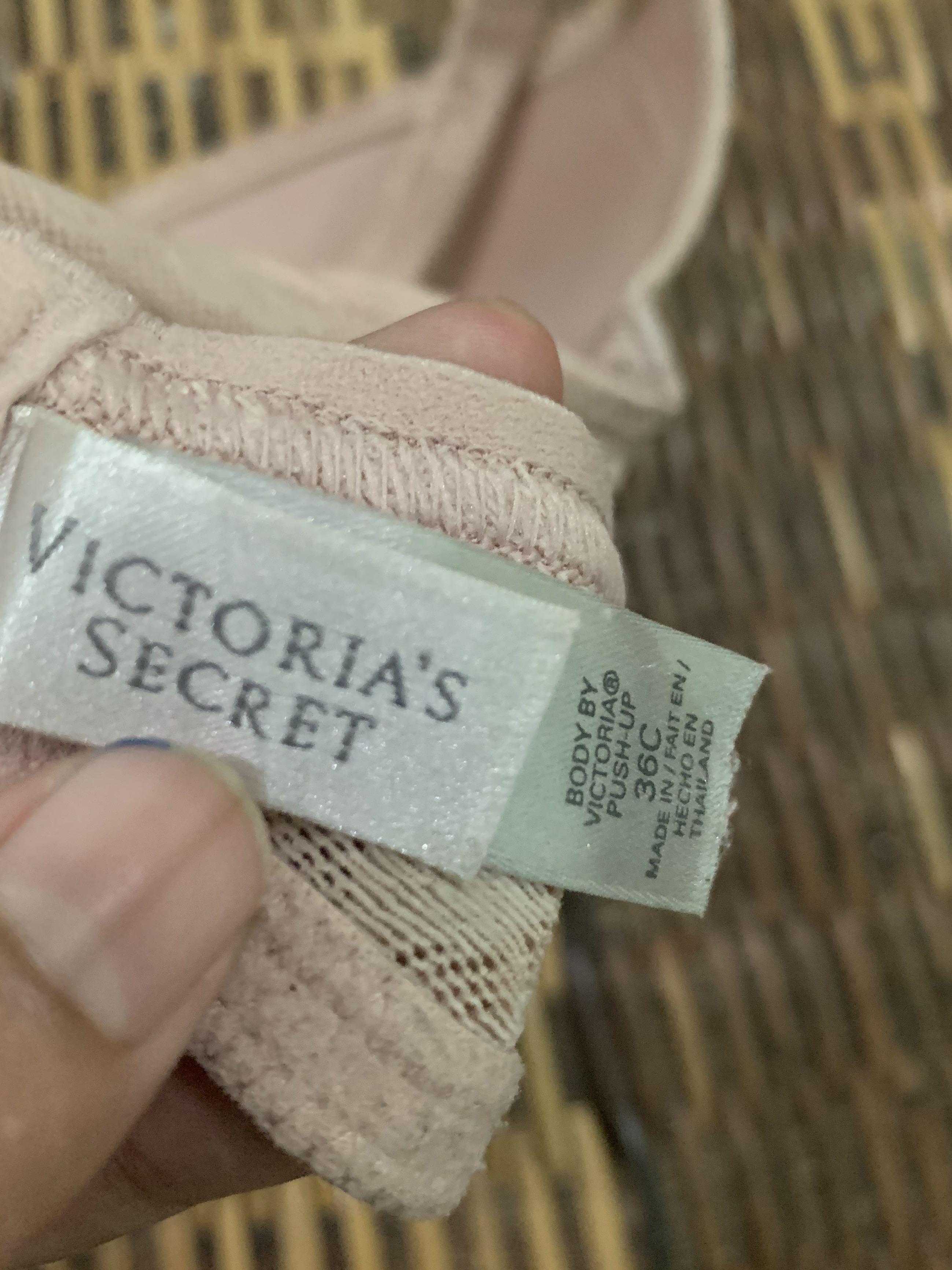 Victoria's Secret bra 36C/38B, Women's Fashion, Tops, Sleeveless on  Carousell