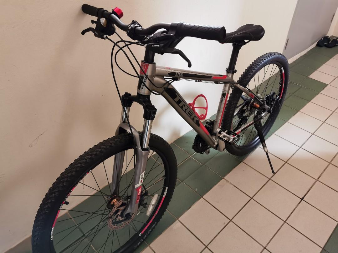Trek store 3700 size