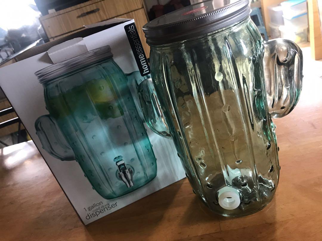 Water/juice dispenser (Category: Detergents) located in Manila. Submitted by geesp (Listing ID 1063309768, Image 2). Description: 1 gallon cold disenser Used only once. Good as new. Not using anymore.