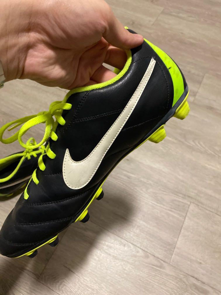 vintage nike soccer cleats