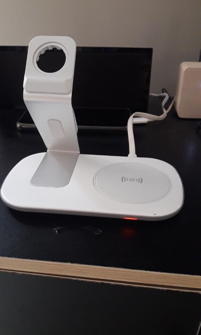 2 in 1 Wireless Charger (Category: Chargers) located in Manila. Submitted by PickClickShip (Listing ID 1063332416, Image 2). Description: 2 in 1 wireless Apple watch and smartphone charger Charge your smart watch and phone sinultaneously. A sleek and compact and lightweight charger for easy carry along. - color white - up to 5W of wireless charging - universal fit for 28mm /1.1" iWatch charger or 33mm /1.3" charger - color: white and silver - com