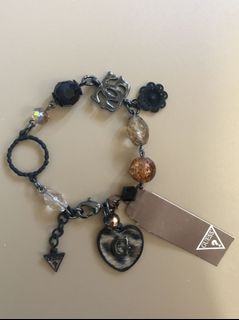 全新 GUESS 黑色GG logo豹紋絨面吊飾手鏈 Bracelet64211132907265110