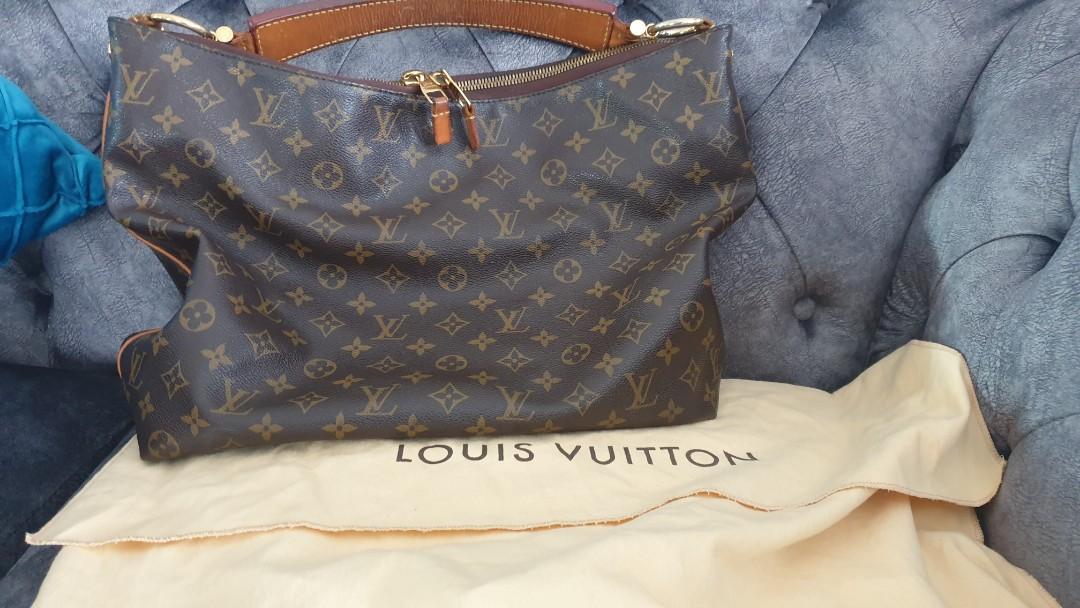 Louis Vuitton Sully MM Monogram, Women's Fashion, Bags & Wallets, Purses &  Pouches on Carousell