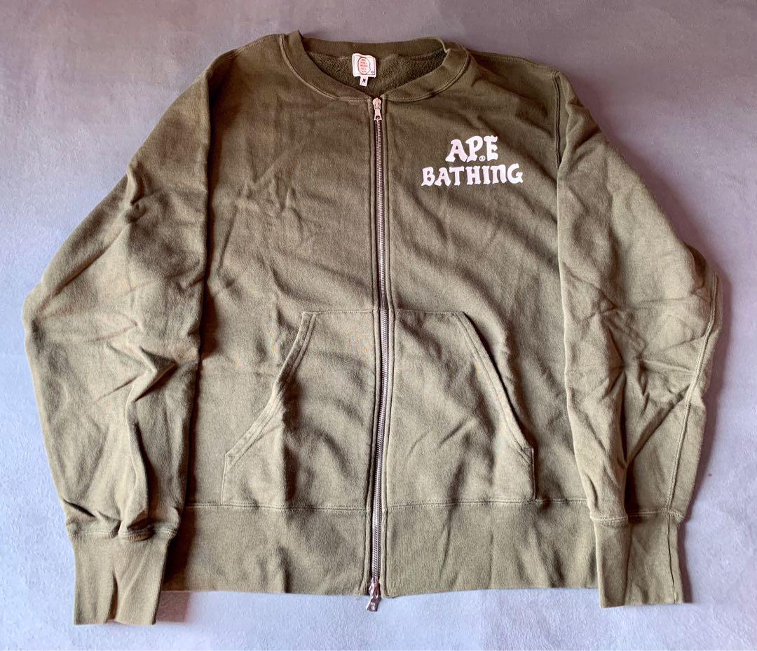 Bathing Ape 外套 （分類：衛衣）位於 Hong Kong。 由 cwingw 提交（商品編號 1063280708，圖片 1）。簡介： 購自日本 made in Japan Size M. 80 %新 拉鍊可上下拉。