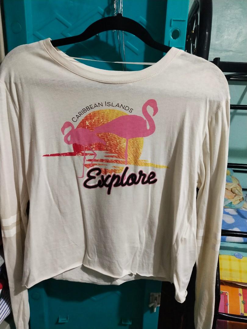 Carribean Island long sleeve top (Category: Longsleeves) located in Taguig. Submitted by khaleexis (Listing ID 1063286680, Image 1). Description: .