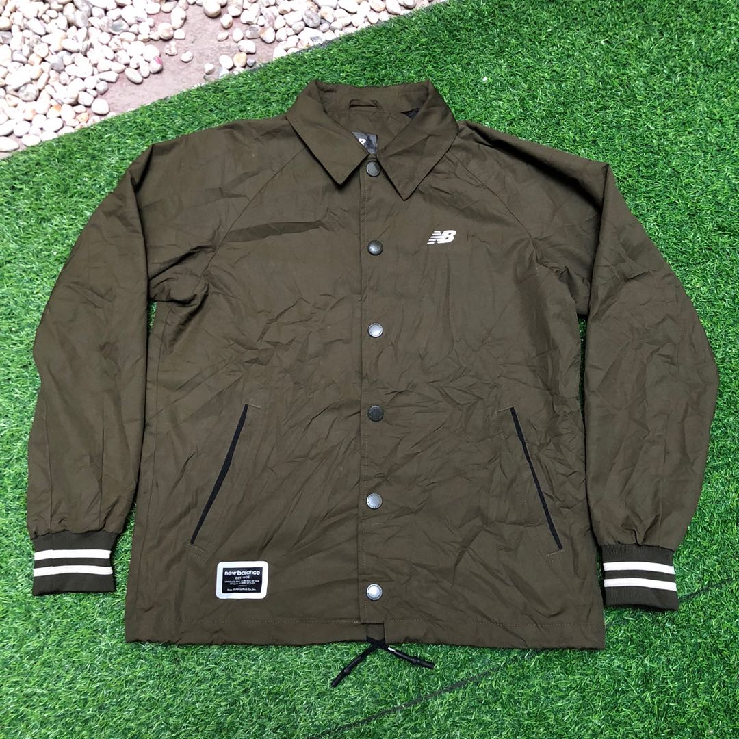 Coach jacket new balance Fesyen Pria Pakaian Atasan di Carousell