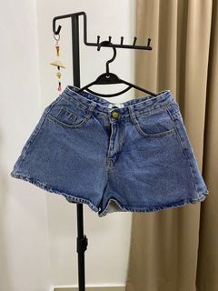 (Category: ) located in . Submitted by lynntan91 (Listing ID 1063479862, Image 1). Description: .