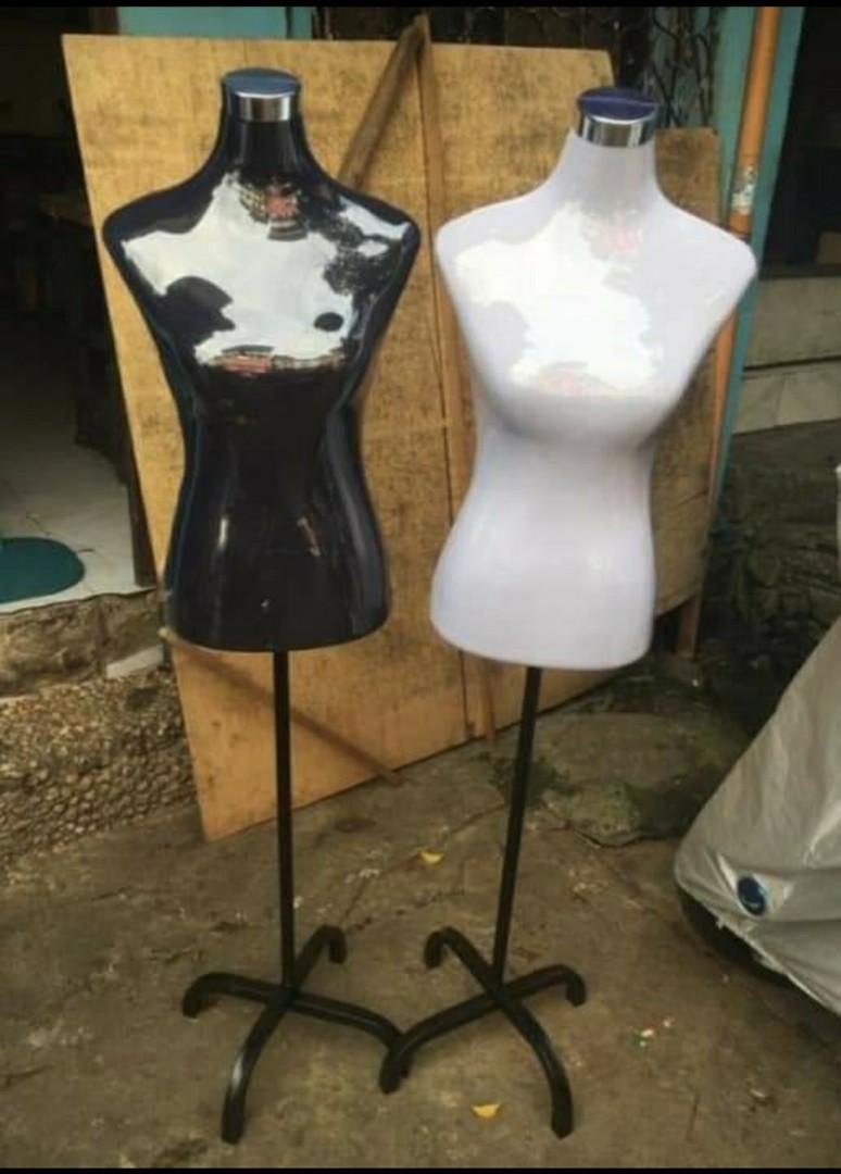 Dress form mannequin (BLACK) (Category: Traditional & Ethnic wear) located in Manila. Submitted by iciee (Listing ID 1063322109, Image 1). Description: Recently bought Dress form mannequin (BLACK) Cloth covered laminated (no foam inside, so not pinnable) Cross stand (more stable than flat stand) Perfect for online sellers and those into sewing This is cheaper than lazada and shopee (price usually ranges from 800-1k +delivery charge) Originally bo