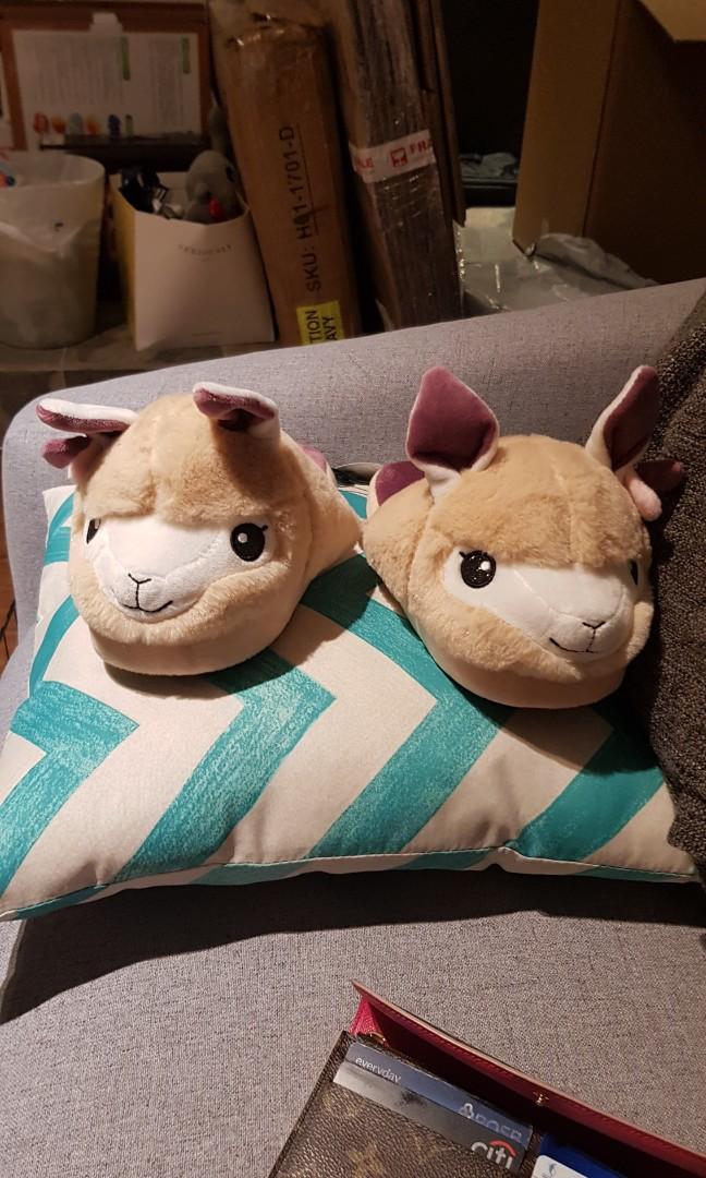 size 17 house slippers