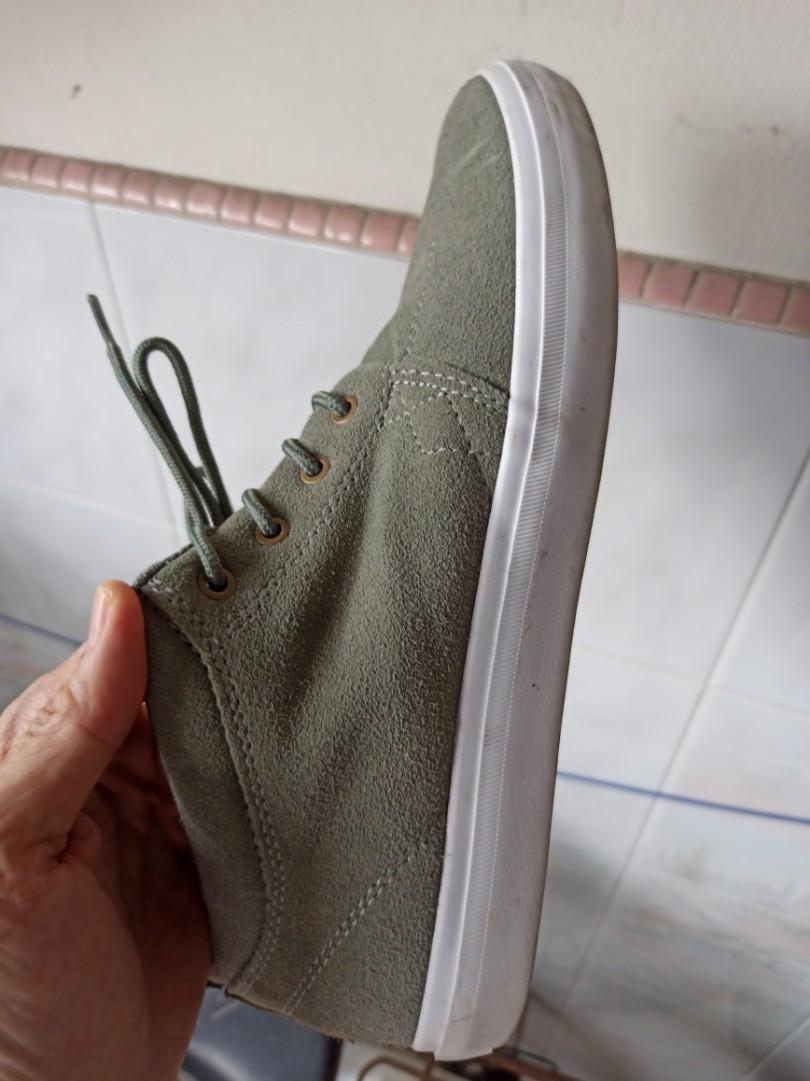 Globe GS chukka Men s Fashion Footwear Sneakers on Carousell