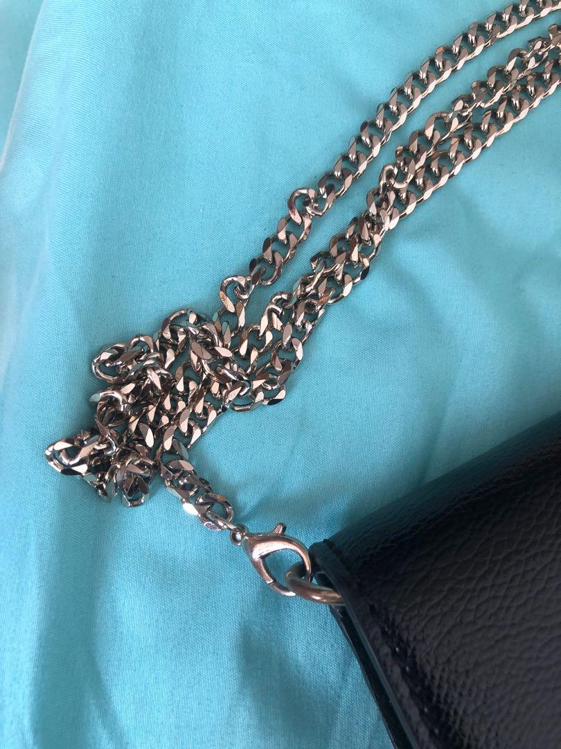 Guess Wallet On Chain, Luxury, Bags & Wallets on Carousell