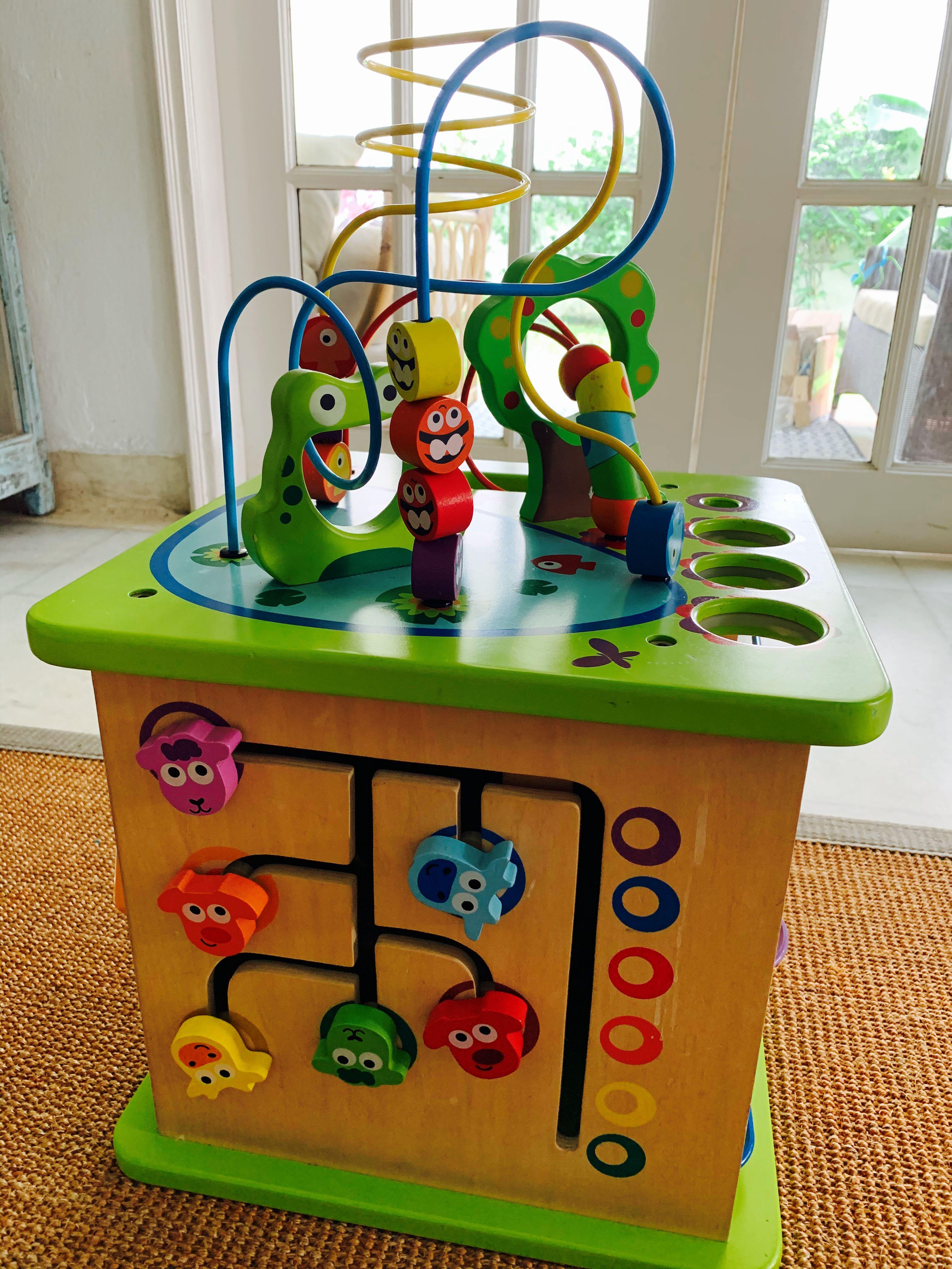 hape critters play cube