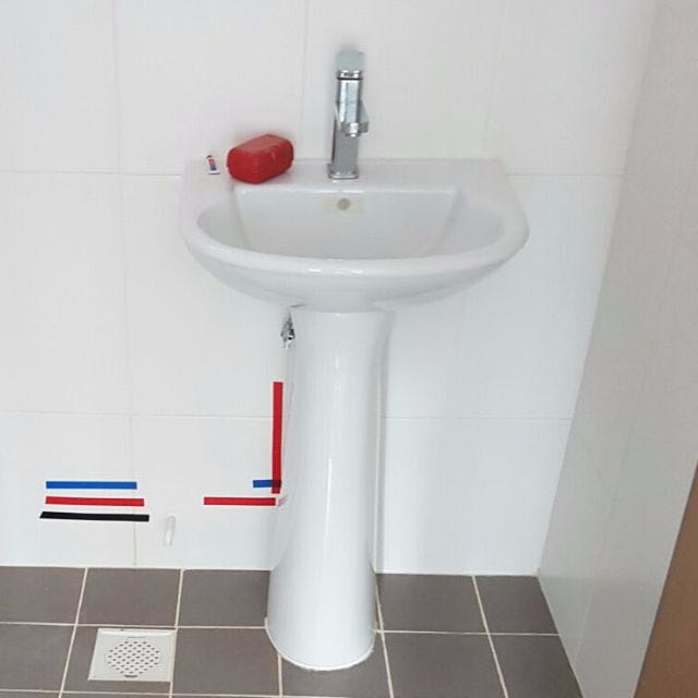 HDB BTO Wash Basin with Tap, Furniture & Home Living, Bathroom