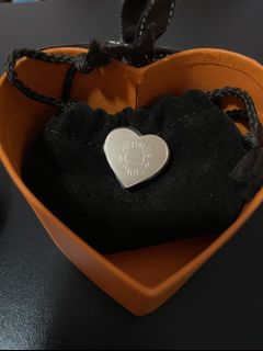 (Category: ) located in . Submitted by lyluxuries (Listing ID 1063511072, Image 1). Description: .
