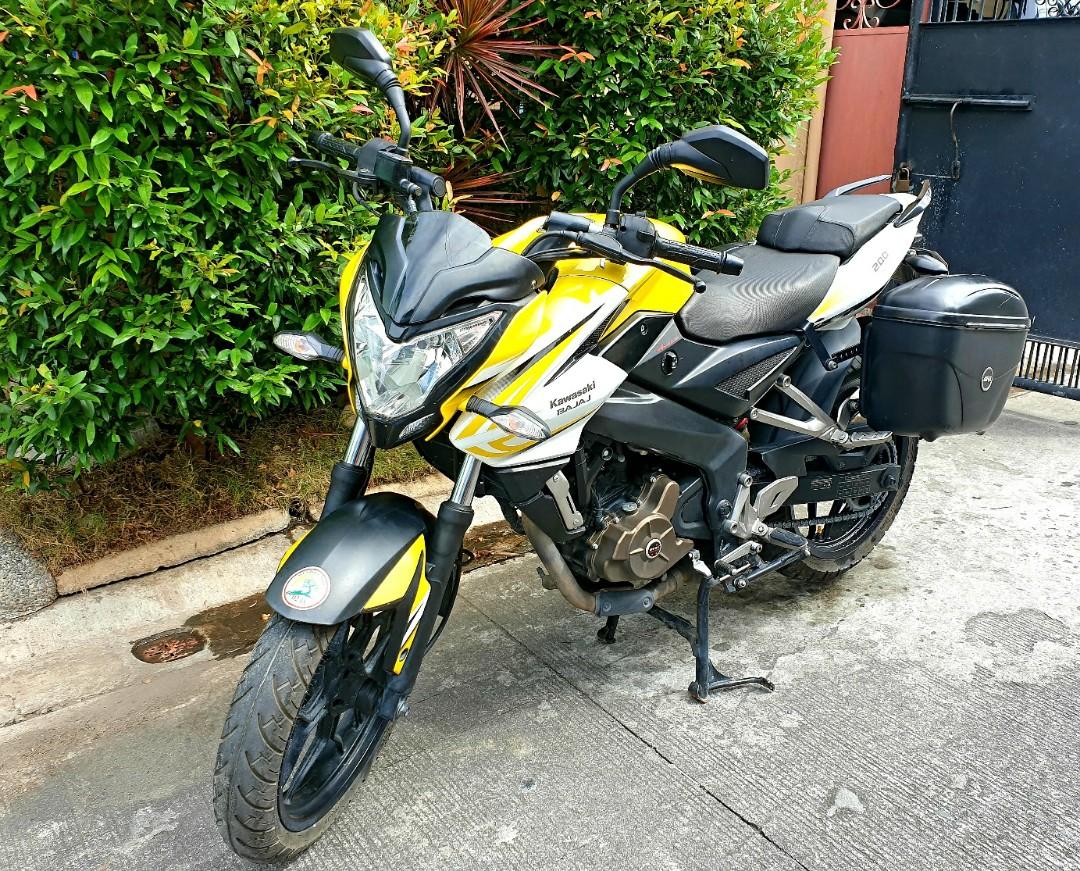 Kawasaki bajaj shop rouser 200ns