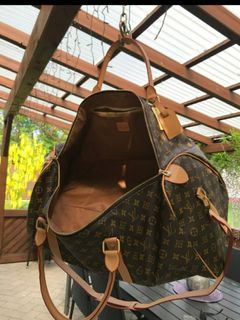 (Category: ) located in . Submitted by fashionscloset (Listing ID 1063335026, Image 1). Description: .