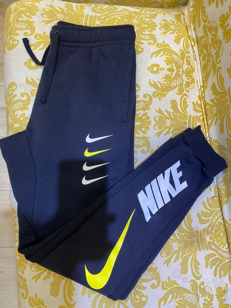 Survetement nike sportswear swoosh online
