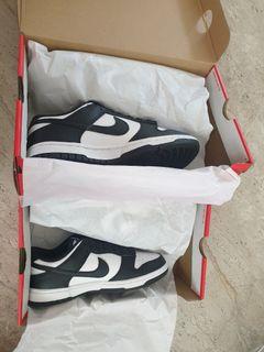 Panda dunks