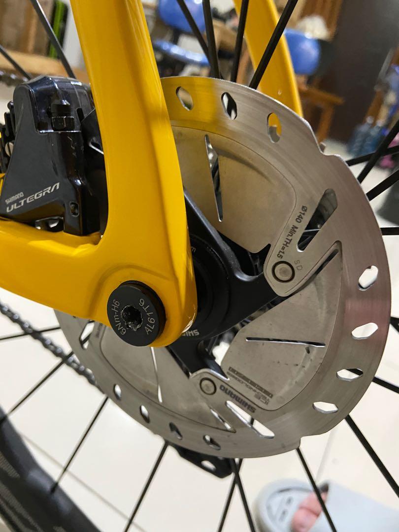 pinarello f12 yellow