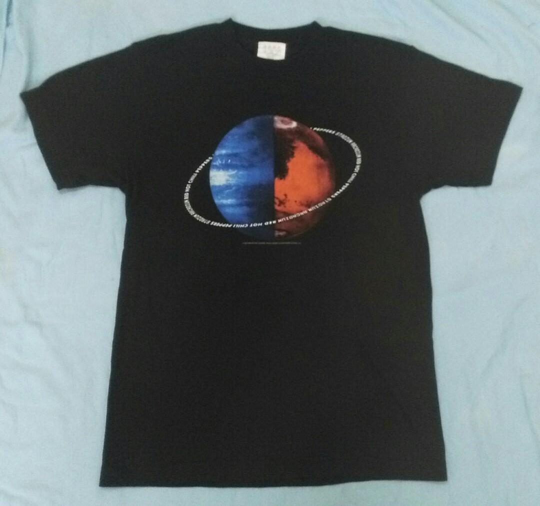 red hot chili peppers japan tour 2007 shirt, Men's Fashion, Tops