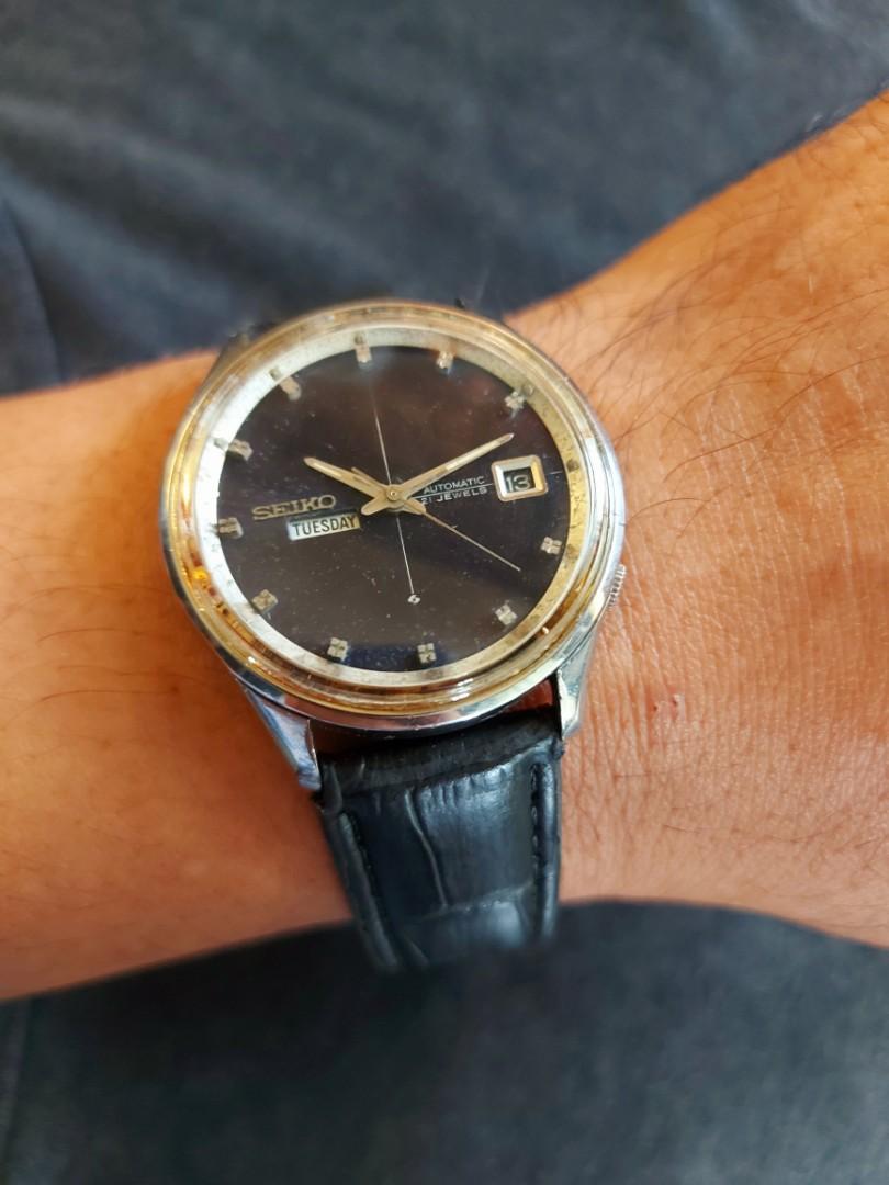 Seiko Sea Lion M55 Split Date Watch (Category: Luxury Watches) located in Mandaluyong City. Submitted by lonewolf888_888 (Listing ID 1063290981, Image 2). Description: rare Seiko Sea Lion M55 vintage automatic watch split day date 6119 8510 serial 408167 38 mm diameter keeps good time and power reserve all functions working very elegabt made in Japan.