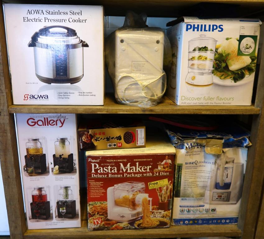 Philips Steamer Fondue Set Pasta Maker Q Wave (Category: Cookers) located in Muntinlupa City. Submitted by havilahph (Listing ID 1063465553, Image 1). Description: Various kitchen stuff on sale. * Philips Steamer - Used 2-3x only. P2489 * Pasta Maker - From US P1000 * Q Wave (used) - 2 units Make an offer. .