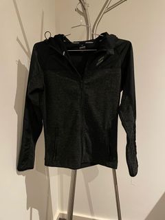 (Category: ) located in . Submitted by helpdecluttermywardrobe (Listing ID 1063407888, Image 1). Description: .