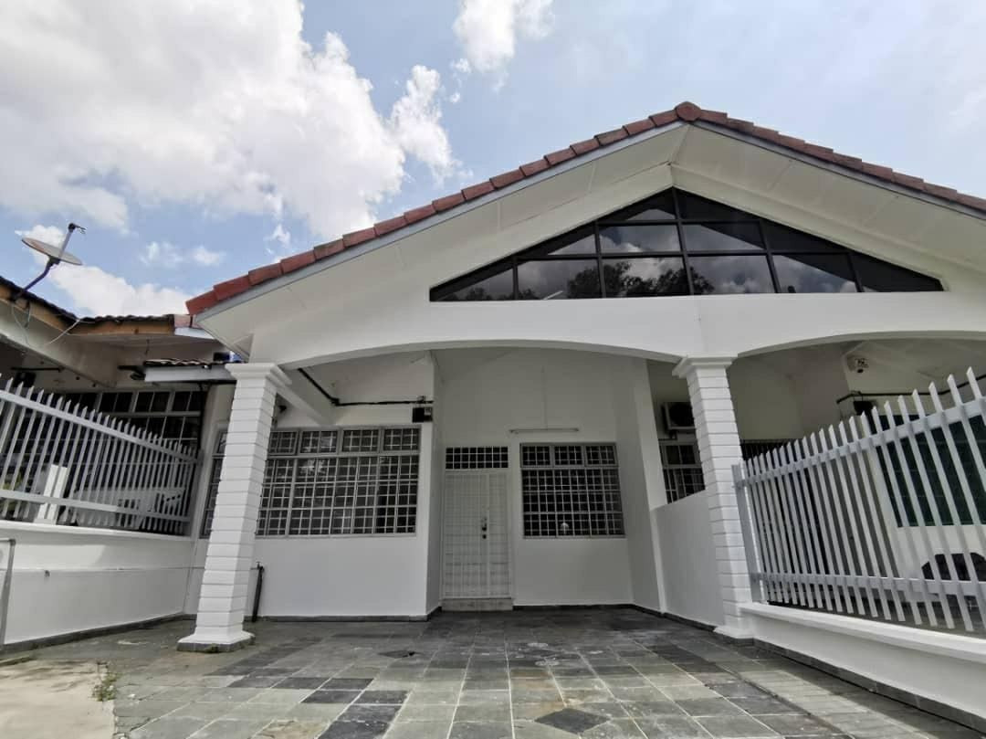 Taman Perling Single Storey House For Rent Property Rentals On Carousell