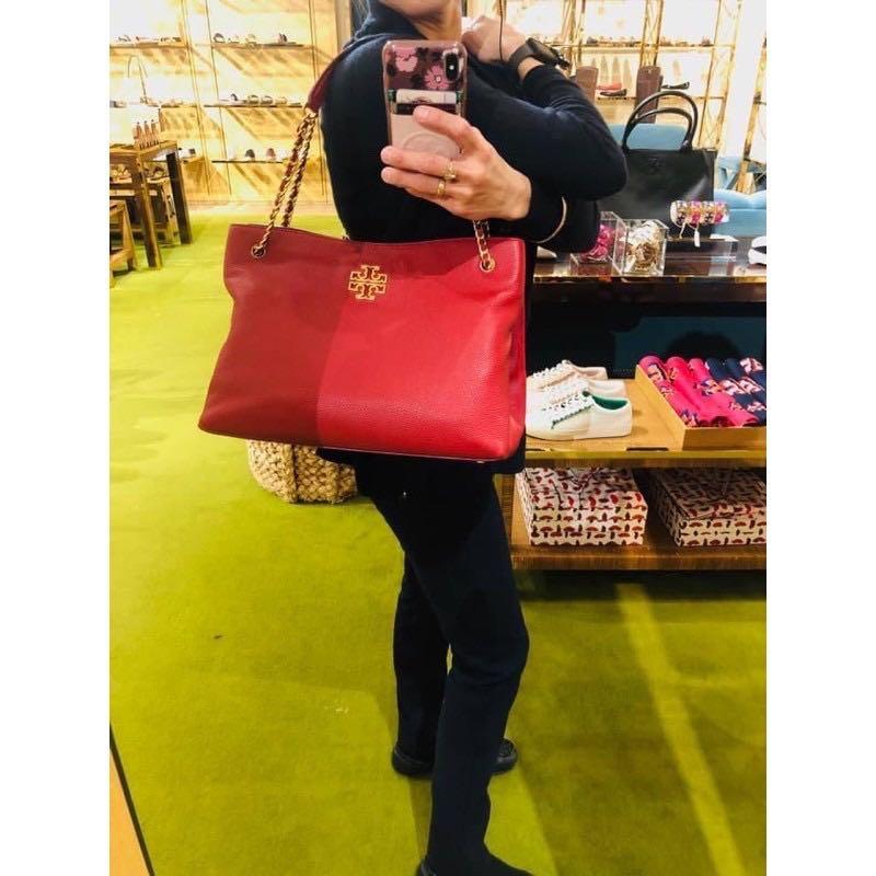 Tory Burch Britten Triple Compartment Tote Red, Women's Fashion, Bags &  Wallets, Purses & Pouches on Carousell