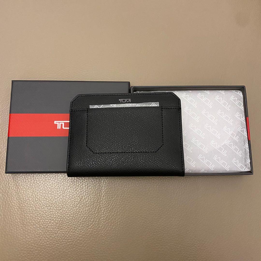 tumi passport wallet