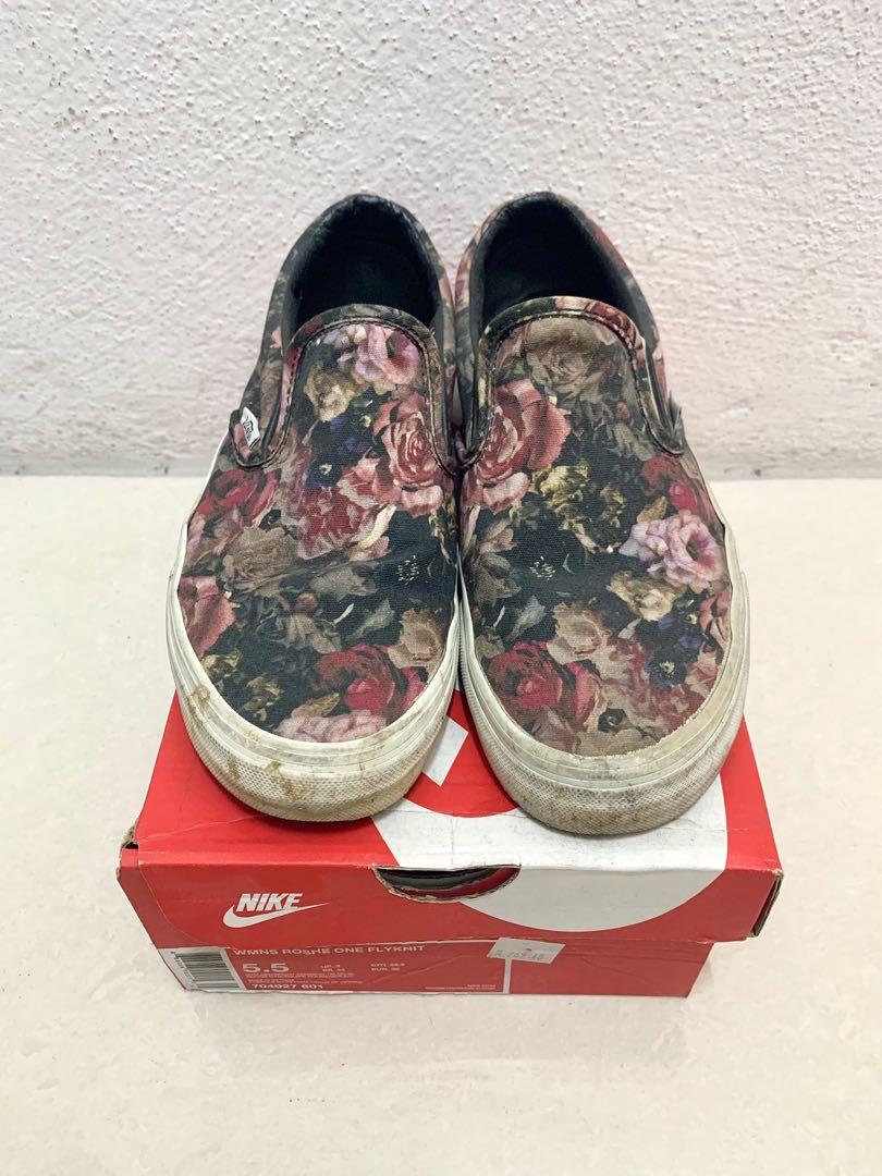 Vans moody floral slip on hotsell