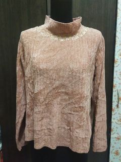 (Category: ) located in . Submitted by starlight_preloved (Listing ID 1063273836, Image 1). Description: .