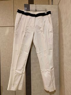 (Category: ) located in . Submitted by shopaholic-anonymous (Listing ID 1063764627, Image 1). Description: .