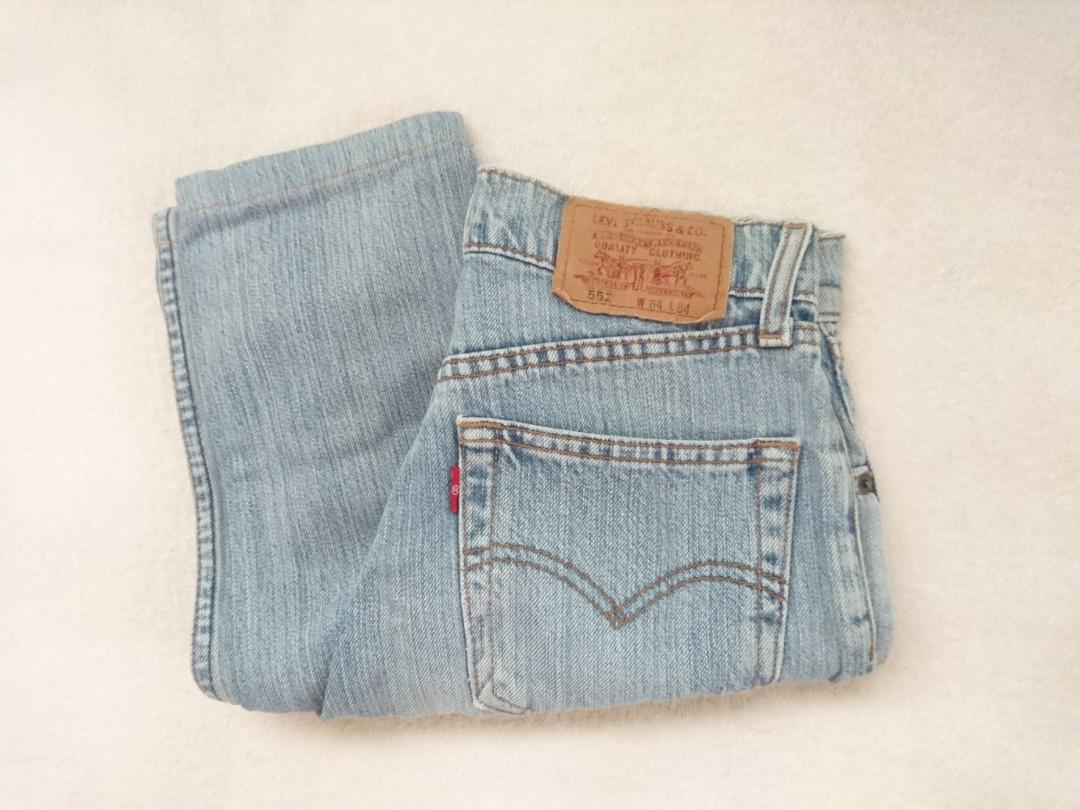 💯 AUTH LEVIS 552 Mom Fit HW Jeans, Women's Fashion, Bottoms, Jeans on  Carousell