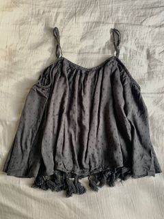 (Category: ) located in . Submitted by claires.secondhand (Listing ID 1063686945, Image 1). Description: .