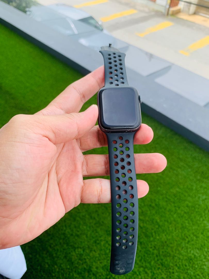 Black 2025 nike watch