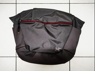 Arcteryx Mistral 16 Shoulder Bag, Men's Fashion, Bags, Sling Bags