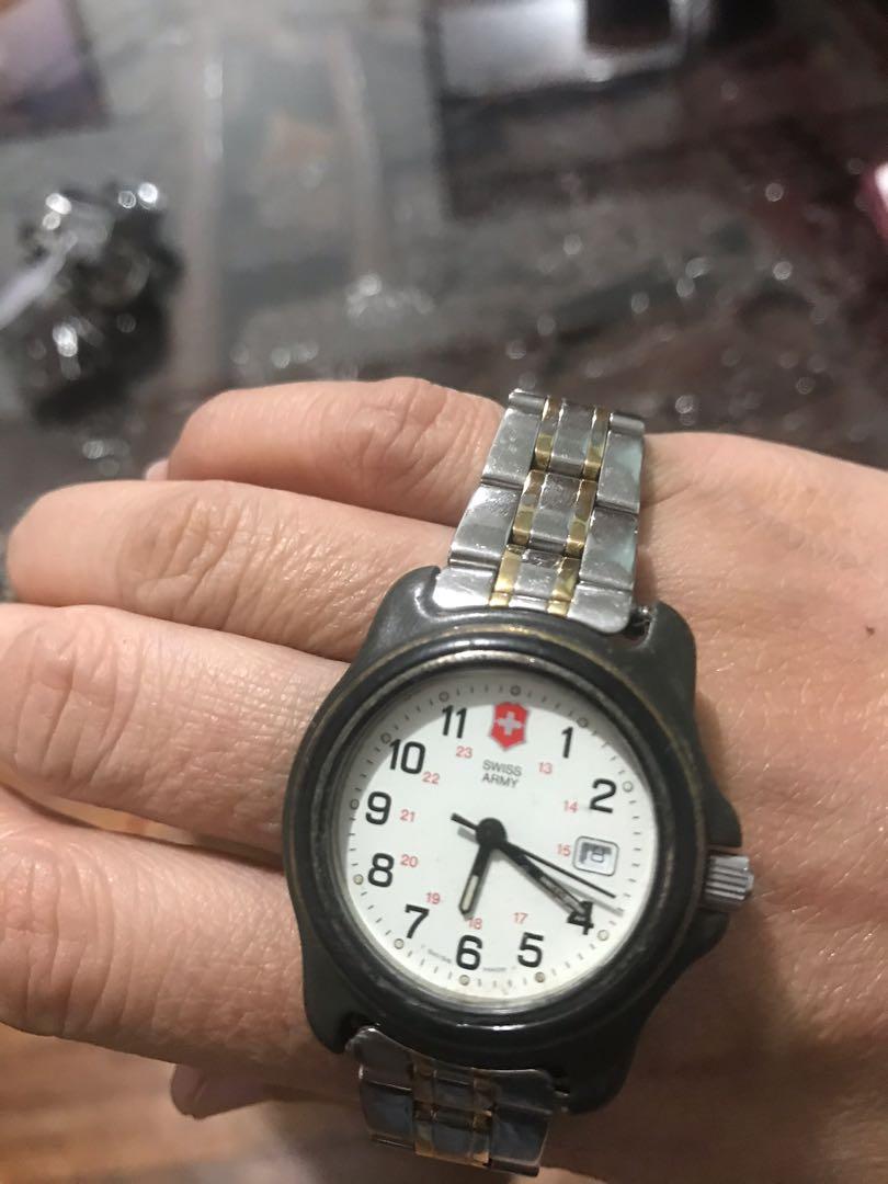 Swiss army brand watch 330 outlet feet
