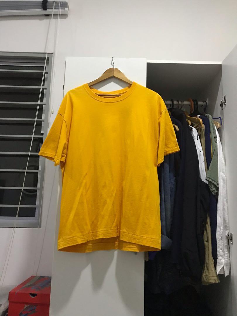 Champion basic tee (Category: Longsleeves) located in Kajang. Submitted by bedottt (Listing ID 1063760246, Image 1). Description: Size xl .