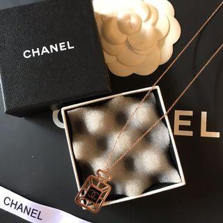 Chanel CC Pearl Resin Crystal No. 5 Perfume Bottle Chain Drop