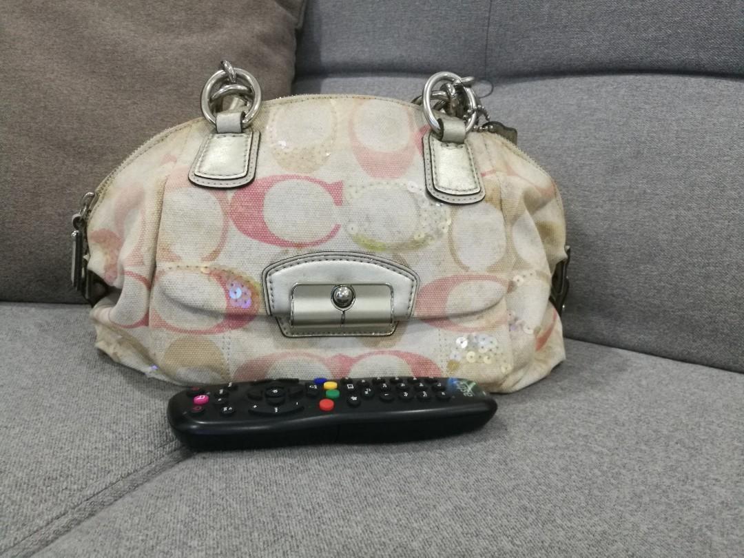 Coach bag sales old designs
