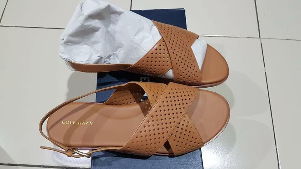 Cole haan fernanda grand flat sandal sales