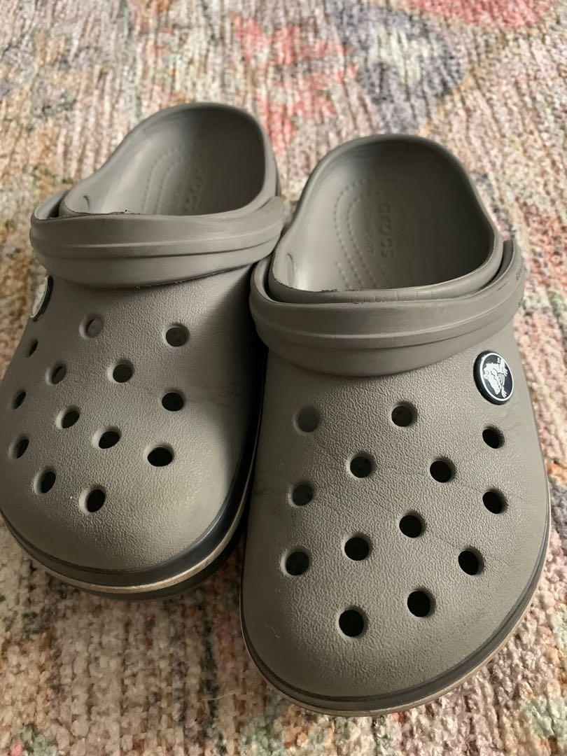 boy crocs size 13